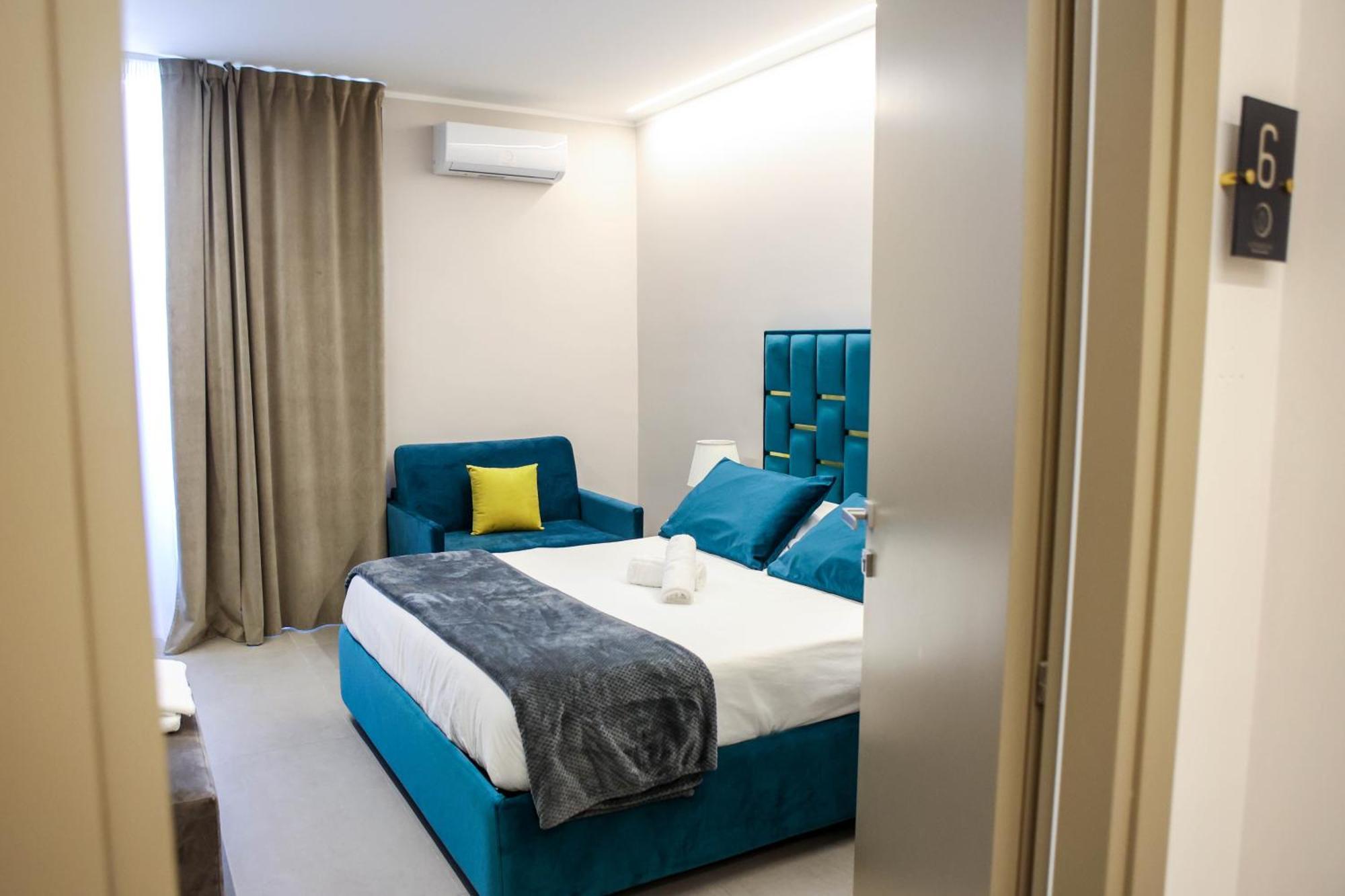 B&B Suites&Rooms Piazza Dei Martiri Катания Экстерьер фото