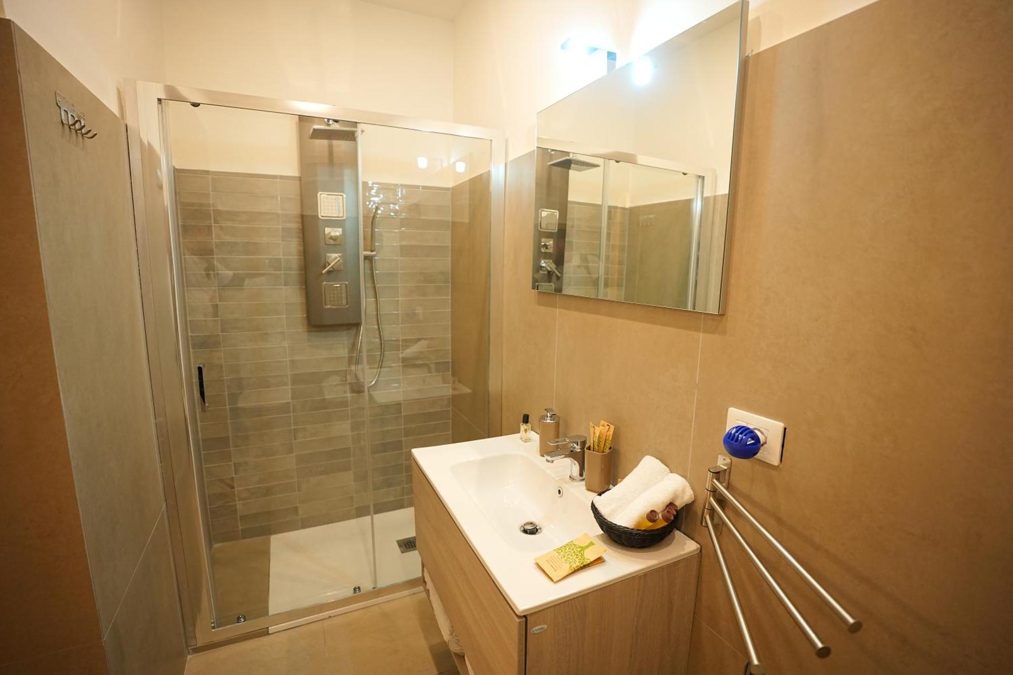 B&B Suites&Rooms Piazza Dei Martiri Катания Экстерьер фото